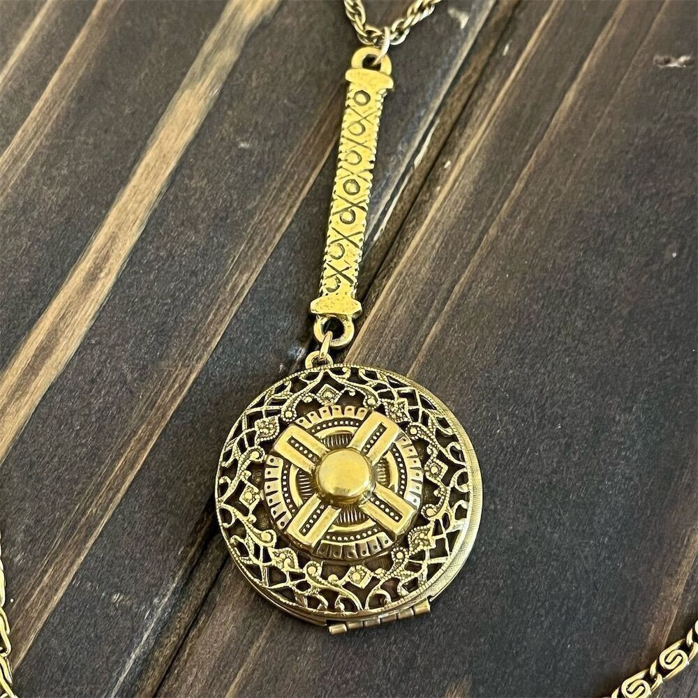 VTG Gold Tone Maltese Cross Medallion Double Byzantine Chain Locket Necklace - Picture 2 of 9